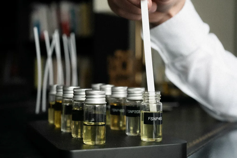 Atelier de création de parfum sur mesure Valentin Waterlot Paris